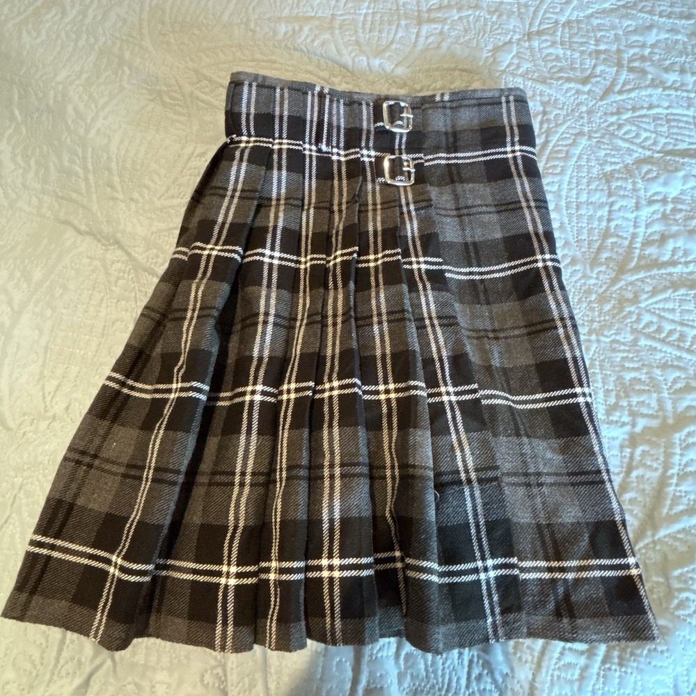 All Safe Trading Tartans Sz 32 Kilt Black Gray  Pleated Belt Loops Buckles Mens